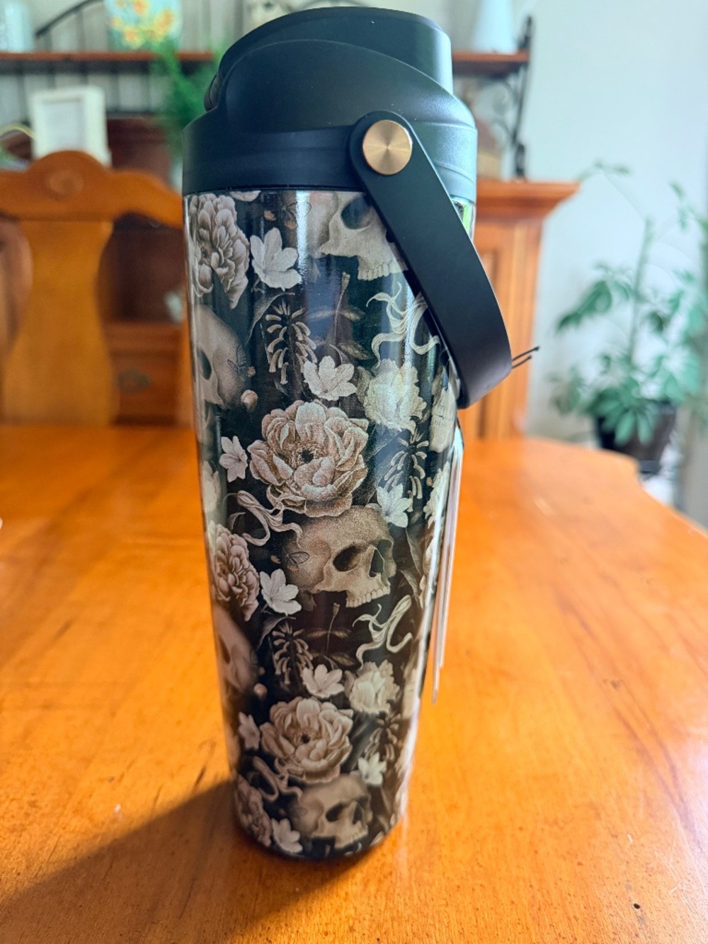 LIMITED EDITION Hydrapeak Artisan Collection black & cream Skull & Floral NWT